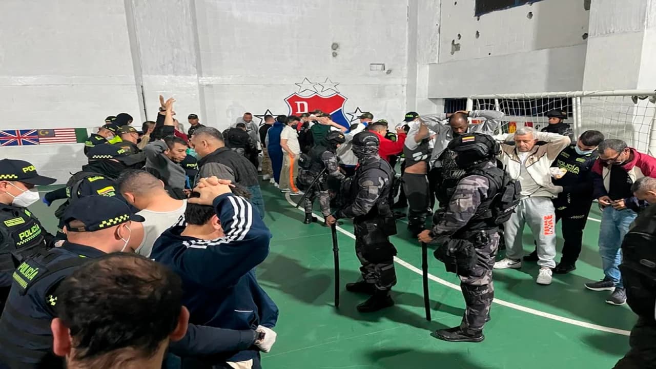 ¿Lujos tras las rejas? Incautan hasta consolas PS5 en cárcel de Medellín tras ola de críticas