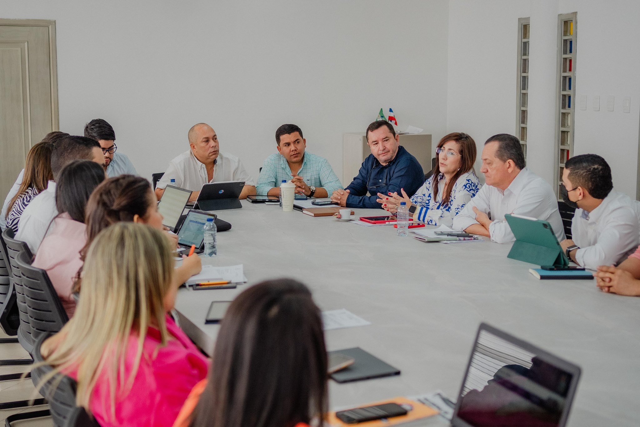 A raíz de traslado de Satanás a La Tramacúa, Alcalde Ernesto Orozco reclama al Presidente más pie de fuerza