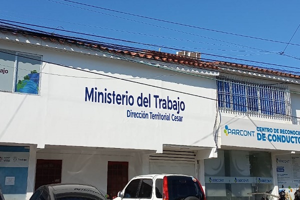 «No he recibido prebendas del gobierno» afirma líder sindical del Min Trabajo señalada de «venderse» para levantar el paro