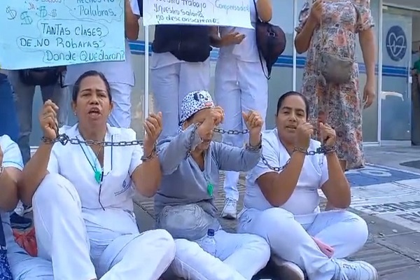 ¡Que nos paguen, que nos paguen!, volvieron a gritar trabajadores de la Clínica Santo Tomás