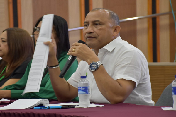 Rector de la UPC se muestra extrañado por denuncia de padre de familia sobre demora de trámite de grado