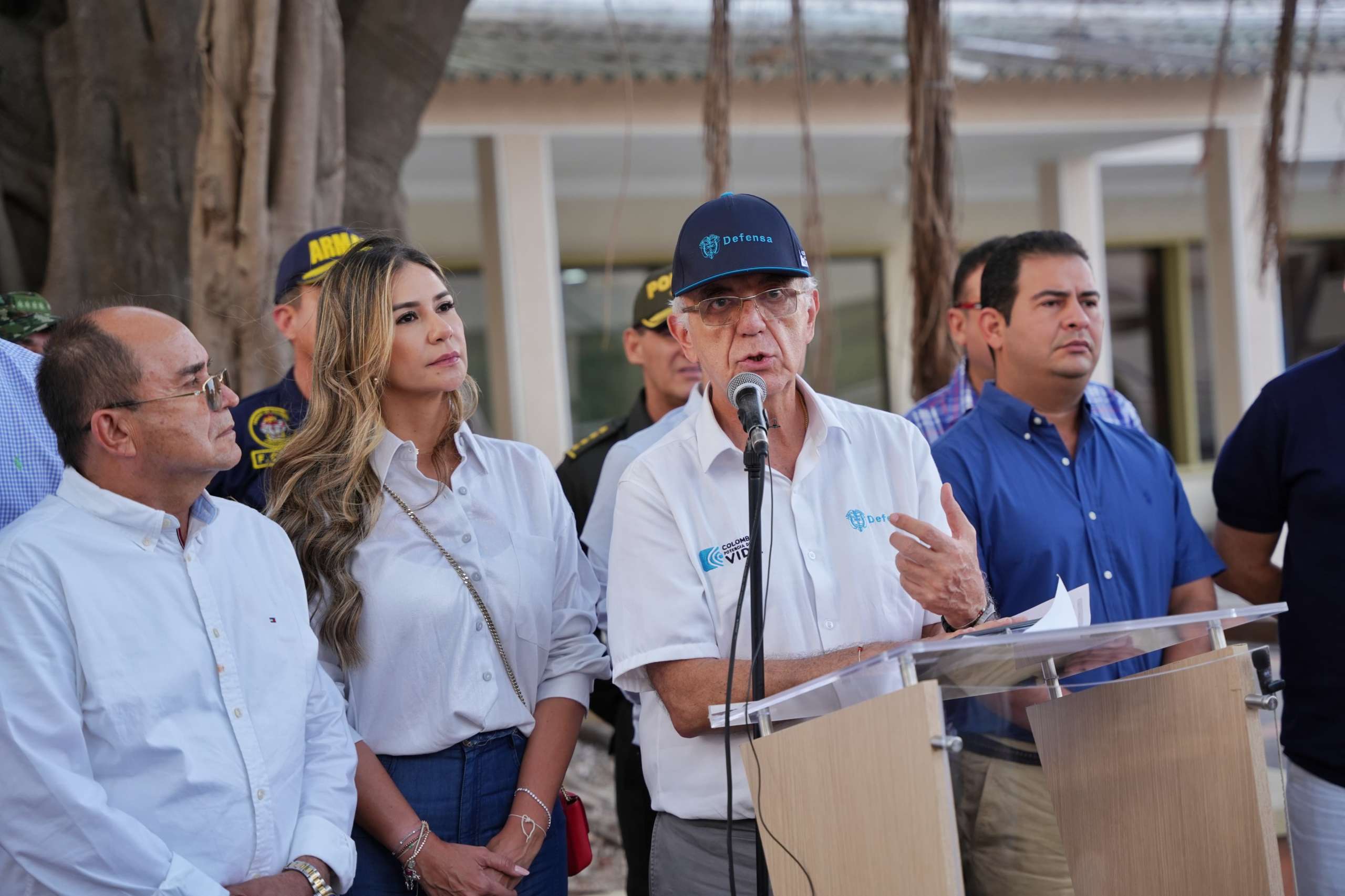 Ministro de Defensa se compromete a reforzar la seguridad en el Cesar con más pie de fuerza y acciones contra el narcotráfico y la extorsión