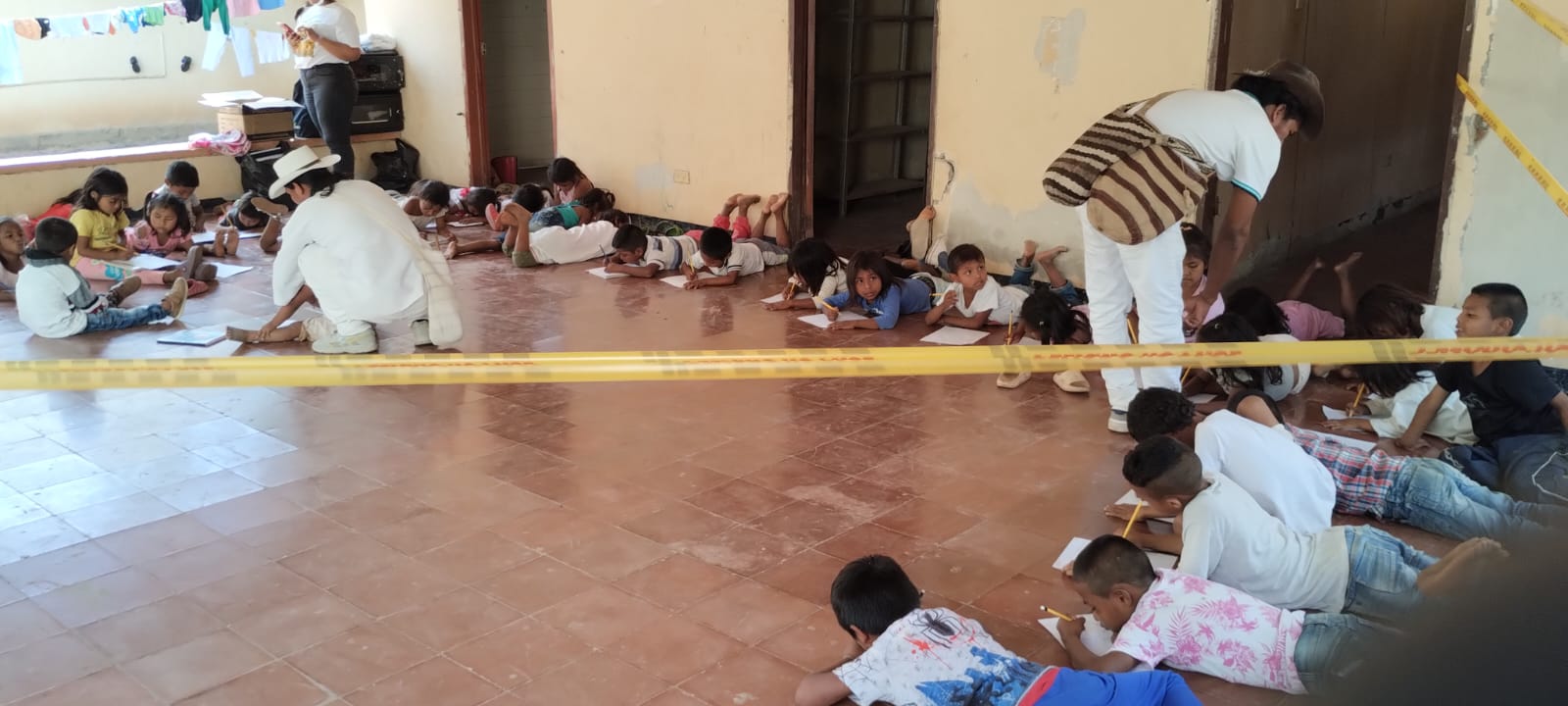 La situación que viven indigenas wiwas desplazados en La Guajira es deprimente, advierte líder de la etnia