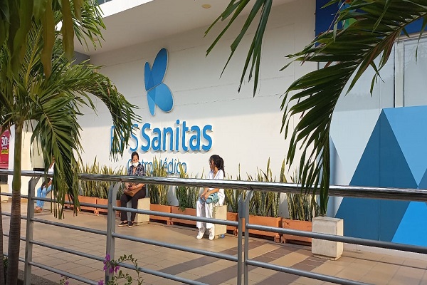 Con una fractura en la cadera a Carlos Chaparro su EPS Sanitas lo quieren enviar por tierra en un viaje de 14 horas para ser atendido en Ibagué