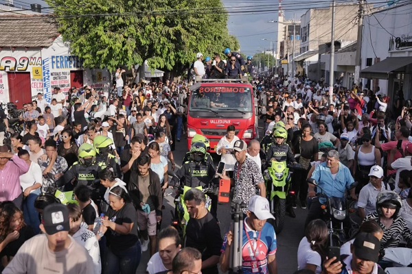Multitudinaria caravana acompañó a Omar Geles a su última morada