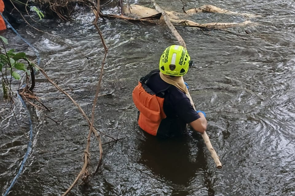 Autoridades avanzan en las investigaciones por el hallazgo de un cuerpo decapitado en el río Guatapuri.