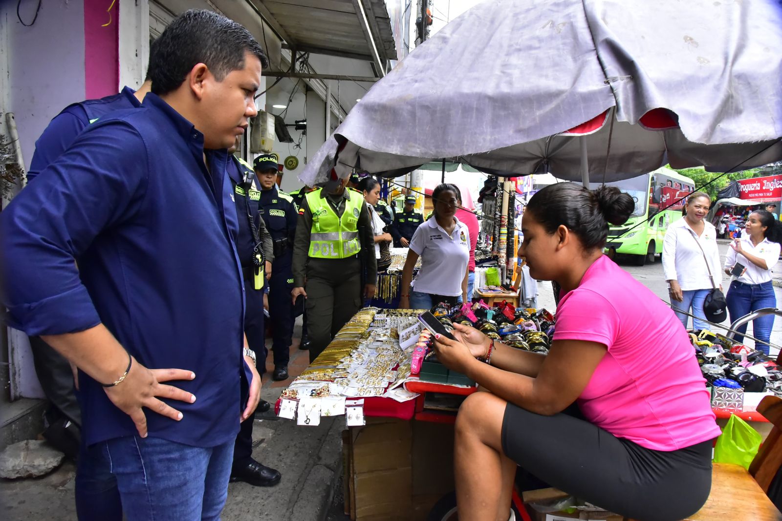 Alcaldía de Valledupar implementa estrategias para mejorar movilidad y recuperar espacio público en la zona céntrica