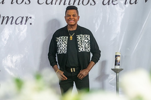 Autor de la escultura de Omar Geles contó detalles de como produjo la obra con el visto bueno del artista