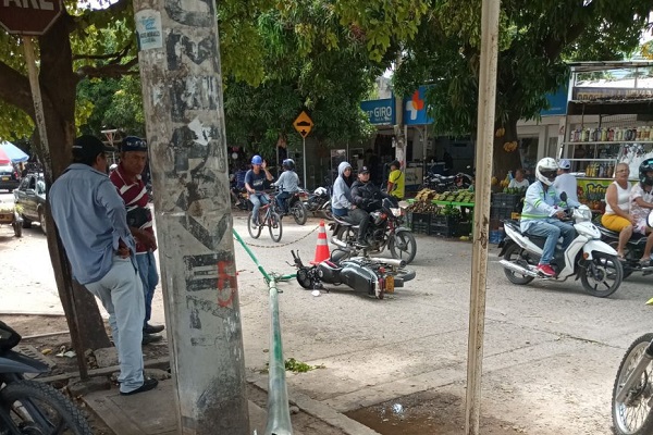 Mototaxista al que le cayó encima un poste en el barrio La Nevada anuncia acciones legales contra presuntos responsables