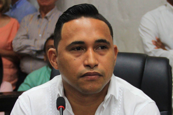 No hay pruebas de doble militancia, afirma abogado de Christian Moreno al referirse a la pérdida de investidura del concejal