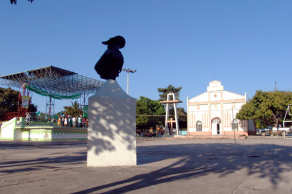Festival de La Loma no tuvo rey este año; por presunto acto de corrupción les tocó repartir el premio entre todos los concursantes de la categoría profesional