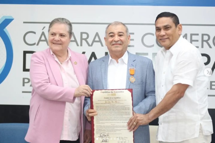 La Comisión del Senado otorga la Orden del Congreso de Colombia en el grado de Caballero al Dr. José Luis Urón Márquez