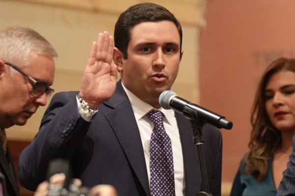 Hijo de Jorge 40 es segundo vice presidente de la Cámara de Representantes. » Es un logro para el Cesar» afirmó Yoyo Tovar