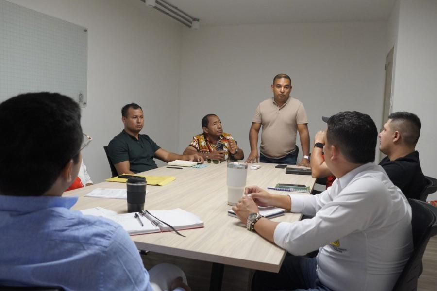 Taxistas y administración municipal llegan a un acuerdo para enfrentar aplicaciones digitales de transporte