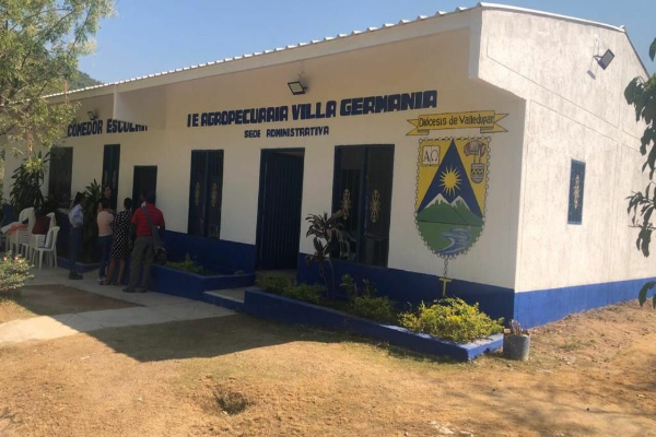 Transportadores escolares de Villa Germania denuncian falta de pago