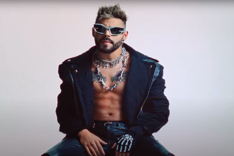 Benú resurge con fuerza en su nuevo tema “Mientras Tanto”