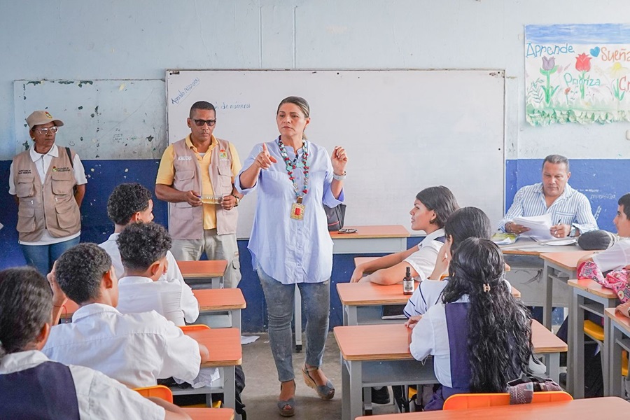 Refuerzan prevención del dengue en Valledupar con charlas educativas en colegios