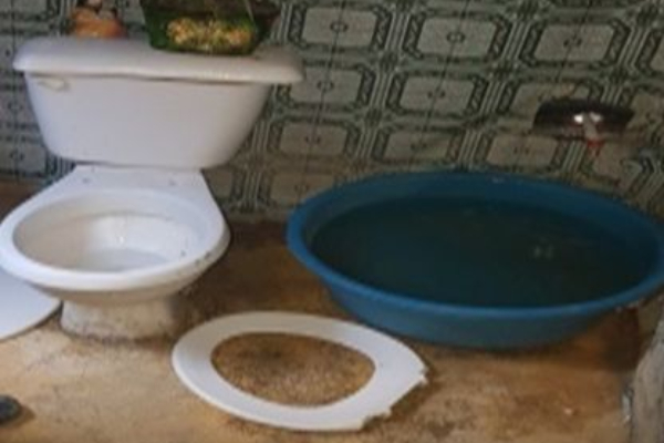 Tragedia en La Loma: fallece bebé de un año tras caer en un balde con agua