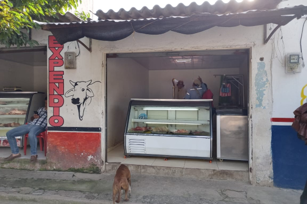 Robo en Pueblo Bello, tres negocios saqueados por delincuentes