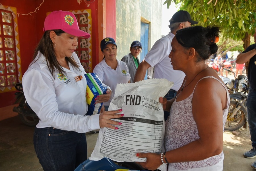 Gobierno del Cesar brinda ayuda humanitaria a más de 300 familias afectadas por vendaval en Tamalameque