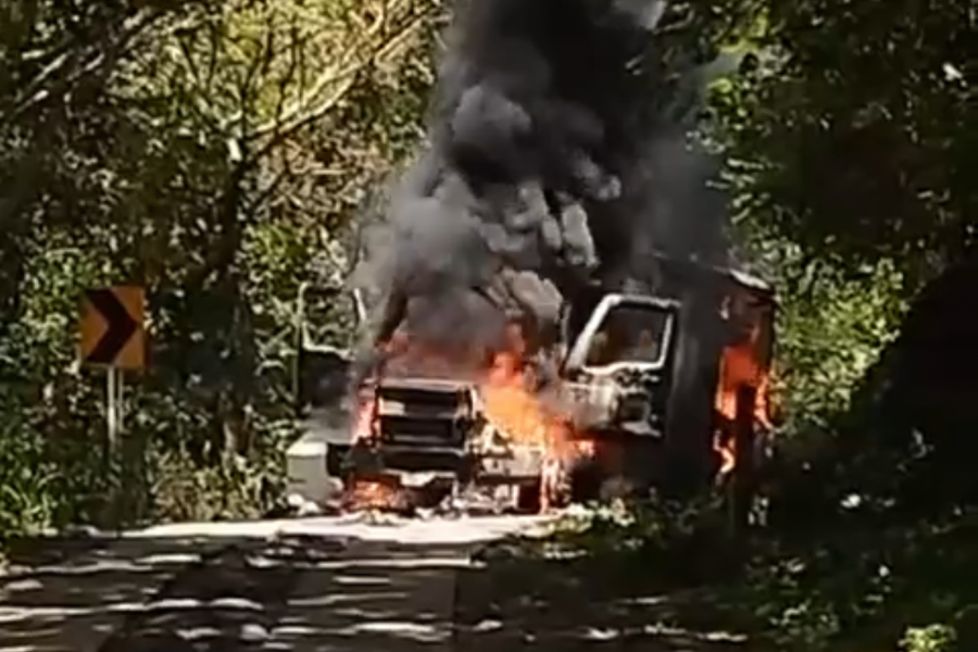 Grupo armado quema camión de Bavaria en zona rural de San Diego, Cesar
