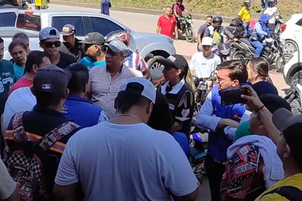 Bloqueos del gremio transportador paralizan vías en el Cesar y agravan la crisis de movilidad