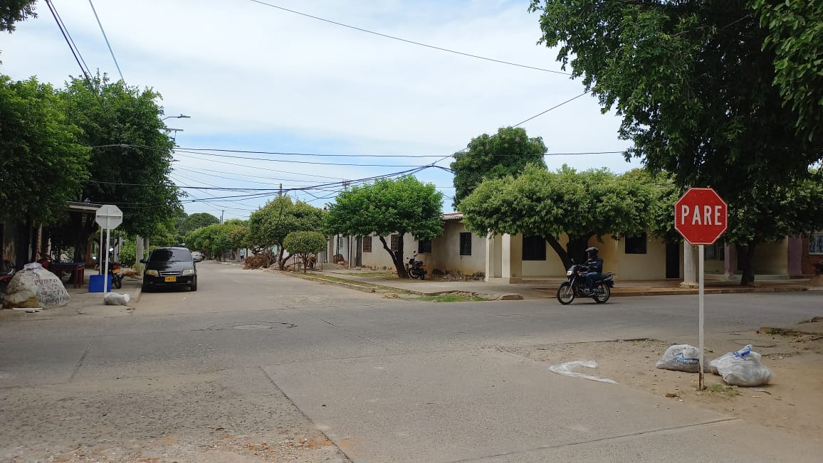 Accidente de tránsito en Los Fundadores por cables caídos tras retiro de postes de AFINIA