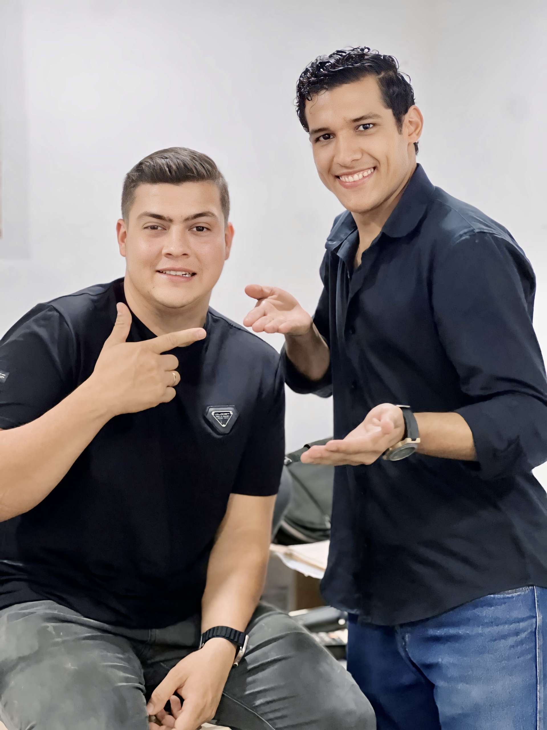 El Paisa y El Vallenato: dos influencers que conquistan Valledupar con su humor y autenticidad
