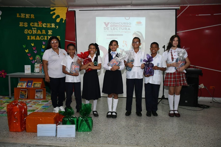 Trece colegios de Valledupar se unieron en torno a la lectura en el V Concurso Intercolegial organizado por Comfacesar