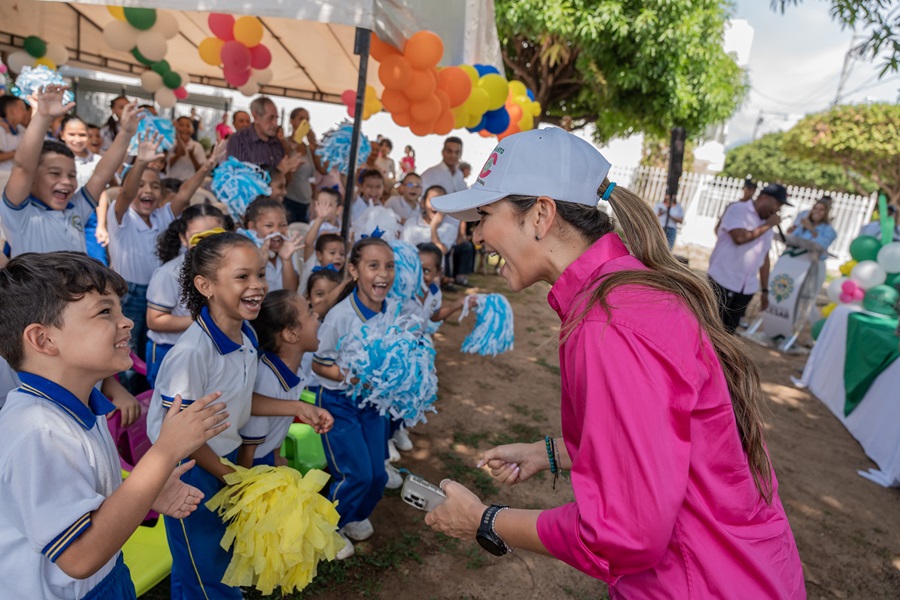 Gobernadora Elvia Milena Sanjuan impulsa la construcción de mil obras con Juntas de Acción Comunal