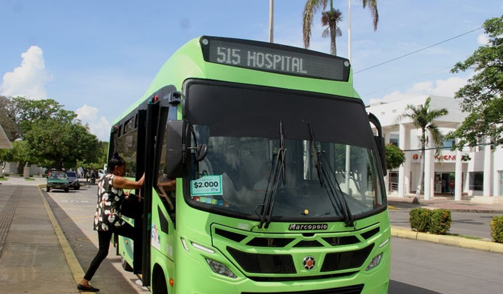 / Audio/ Pidiendo vía, conductor de bus del SIVA por poco provoca tragedia en avenida Fundación