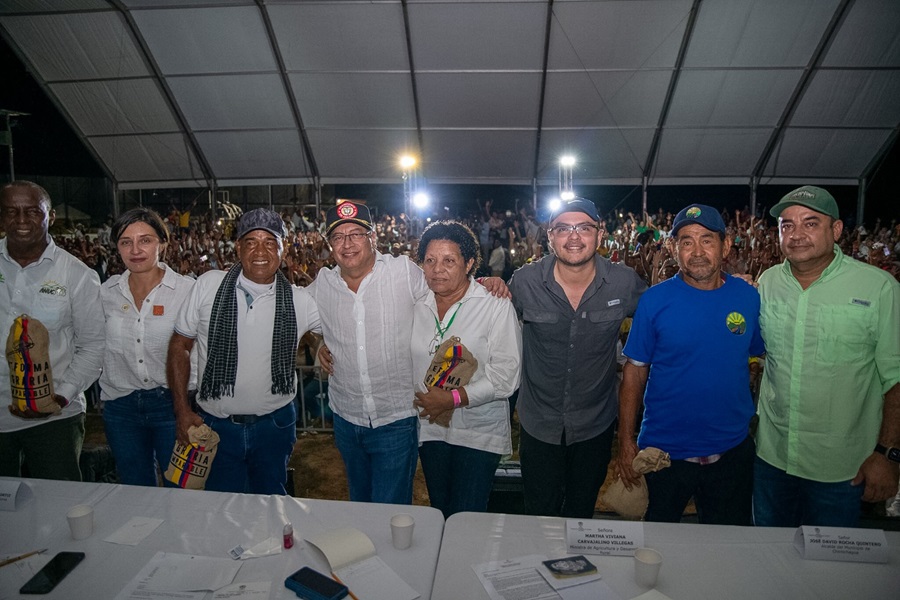 Gobierno del Cesar agradece entrega de tierras a familias víctimas en Chimichagua
