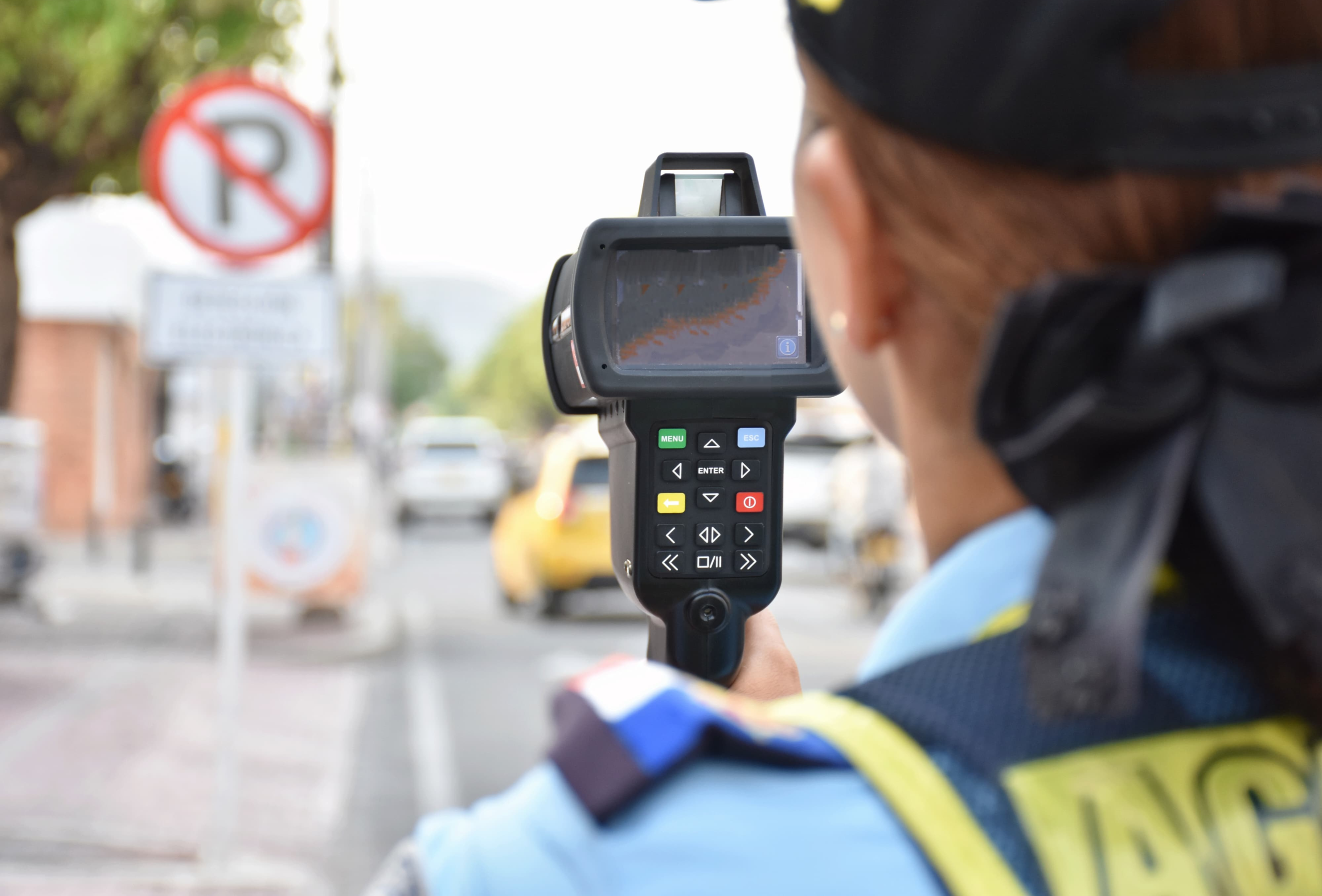 Secretario de Tránsito defiende la legalidad en el uso de dispositivos para el control del tráfico