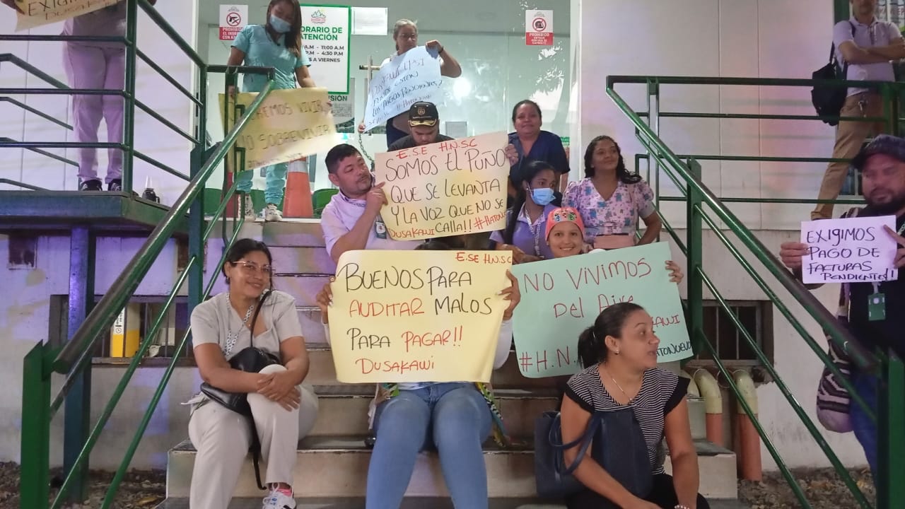 / Audio/ Trabajadores de hospital de La Guajira protestan en EPS Dusakawy por millonaria deuda