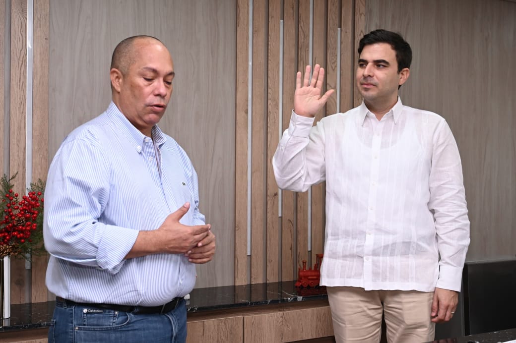 Jaime González tomó posesión como nuevo gerente del SIVA