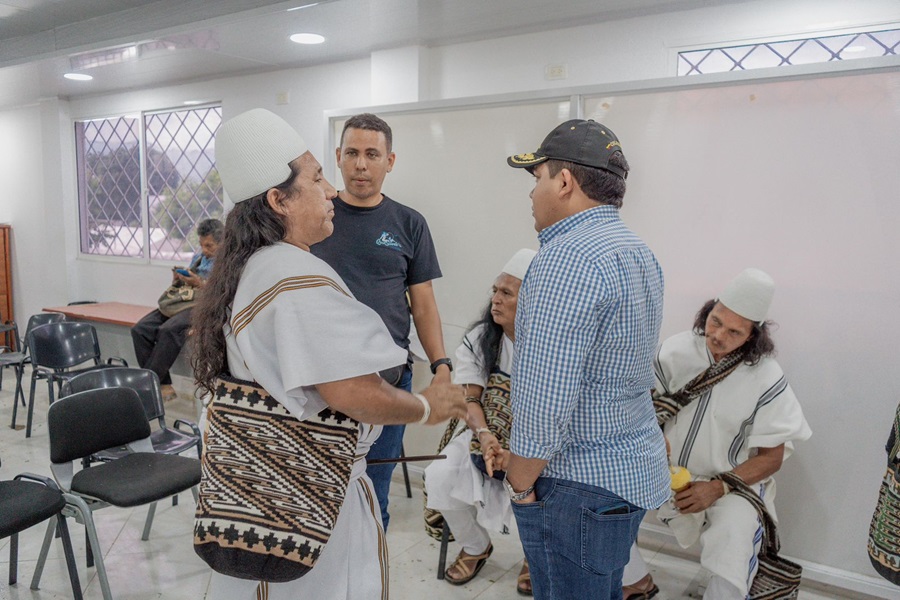 Alcaldía de Valledupar y el Pueblo Arhuaco acuerdan ruta para garantizar sus derechos ancestrales