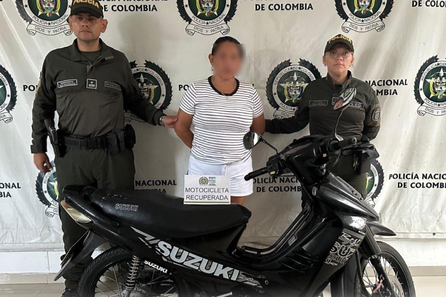 Capturan a mujer al parecer habría robado una moto en Valledupar 