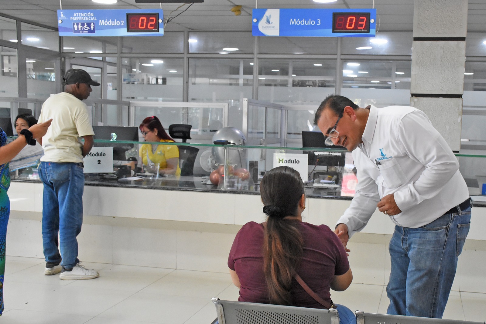 Emdupar atiende en jornada continua para facilitar el pago