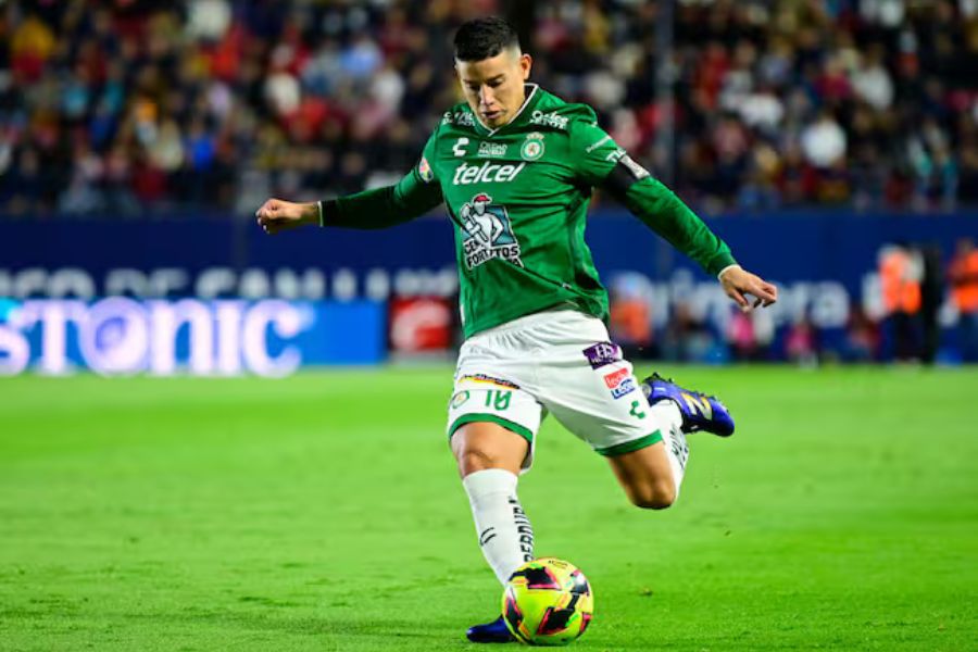 James Rodríguez lidera al Club León a la cima de la Liga MX con una actuación sobresaliente