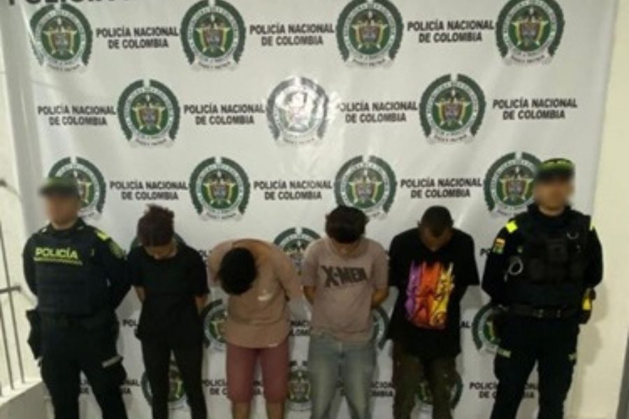 Capturan a cuatro jóvenes por pintar grafitis de “Quién carajos es Caicedo?” en Valledupar