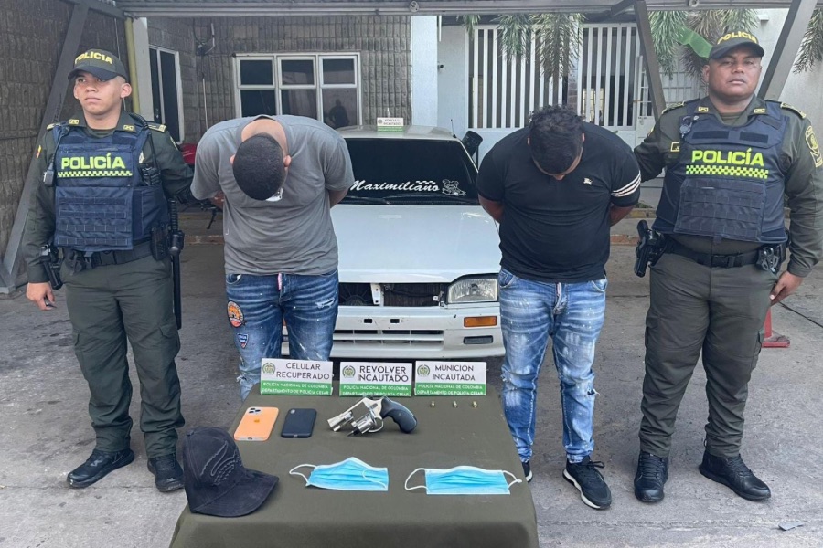 Se paseaban con un arma de fuego en el barrio El Dangond y los capturaron 