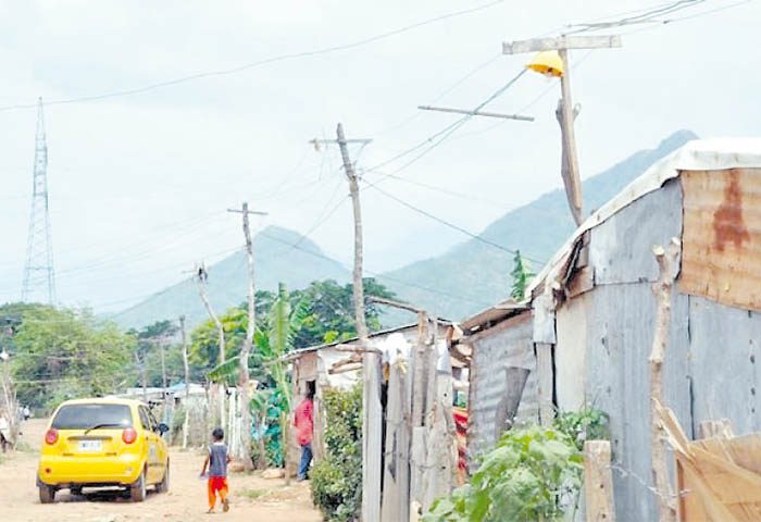 Empresa de energía Afinia señala dificultades económicas por el suministro a barrios subnormales