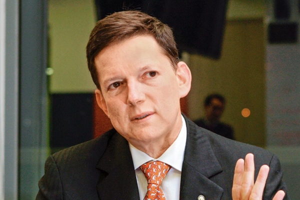 Violencia, narcotráfico y la falta de respuestas del gobierno: Exministro Wilson Ruiz denuncia la grave situación de seguridad en Colombia