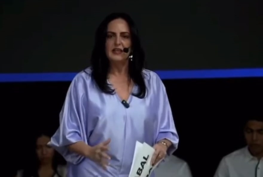 Cabal exige a Petro retirar trino y responde con demandas y aclaraciones