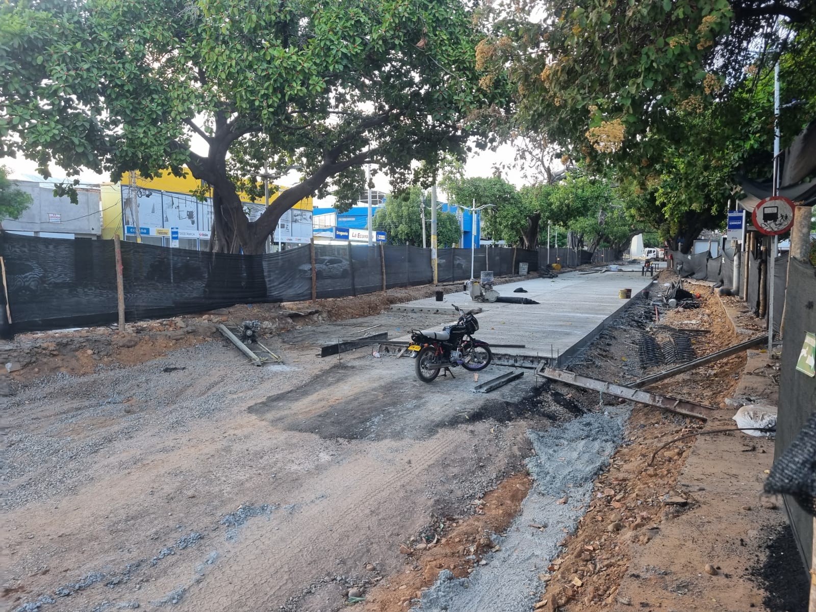 Gerente del SIVA informó avances de trabajos en glorietas