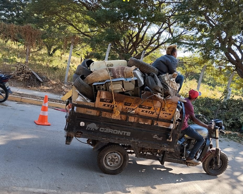 Habitantes de Amaneceres del Valle denuncian contaminación en el El Tarullal