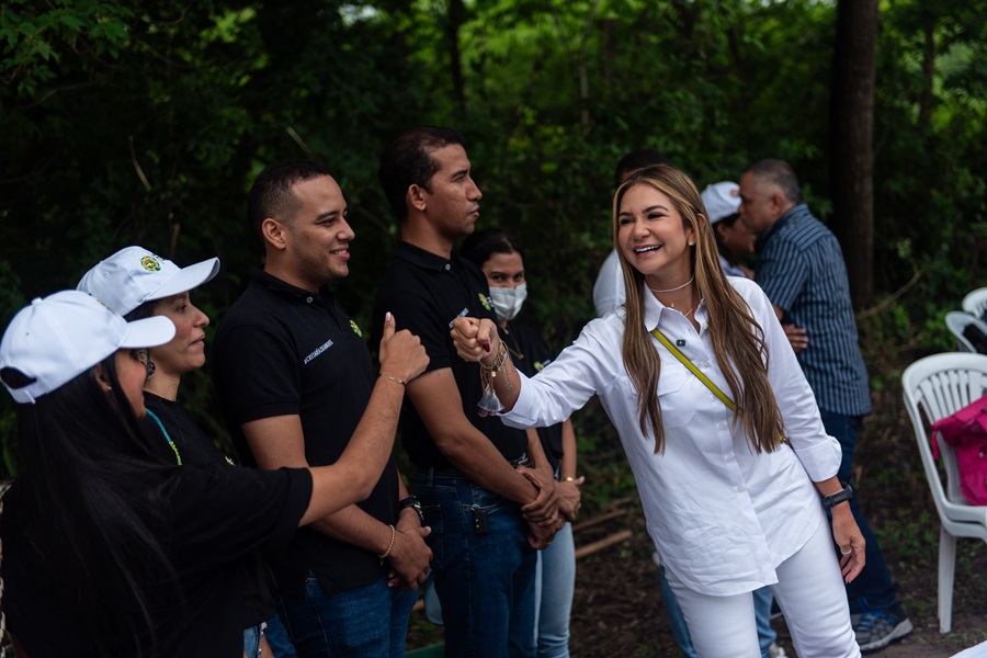 Gobernadora Elvia Milena Sanjuan impulsa programa ambiental que transforma vidas en San Diego y La Paz