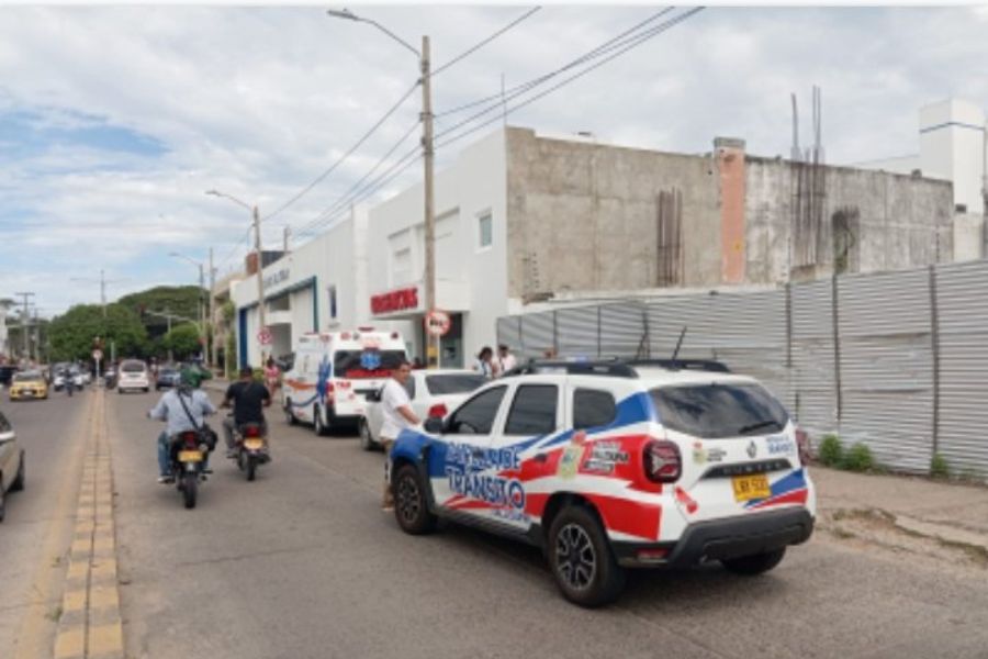 Indignación en Valledupar: ciudadano denuncia multa mientras esperaba silla de ruedas para su hermano en la Clínica del Cesar