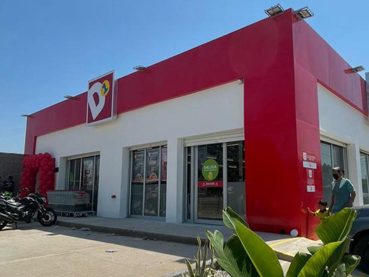 “Nos tratan como discapacitados”: presidenta del sindicato Uni Gran Comercio denuncia sobrecarga y acoso en tiendas D 1