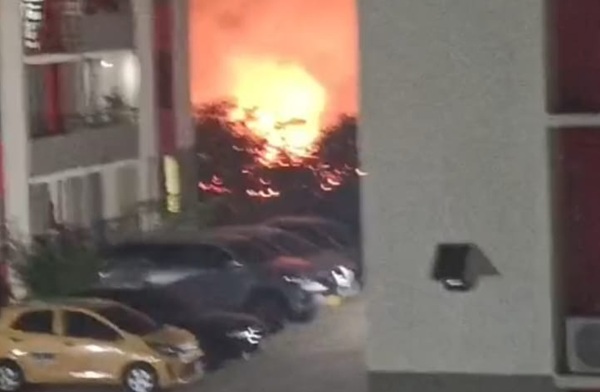 “Vivimos una noche de pánico”: otro incendio forestal afectó a los vecinos de Altos de La Popa en Valledupar